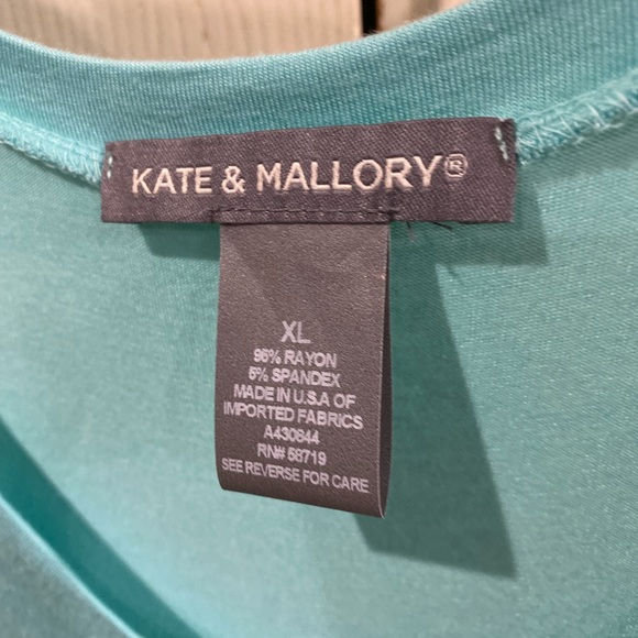 🌸Kate & Mallory Light Turquoise Top Size XL - Picture 4 of 4